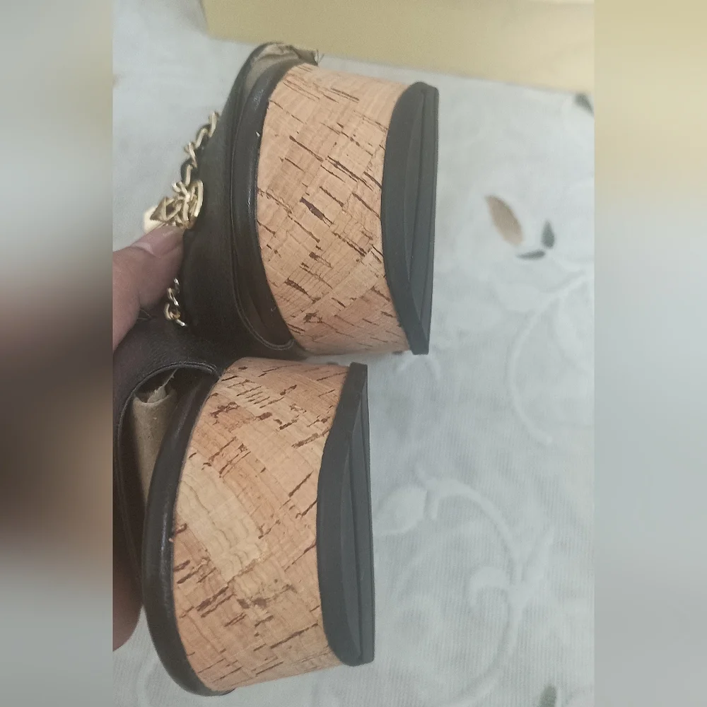 Authentic Michael Kors Elsa Platforms for women - Picture 6 of 11